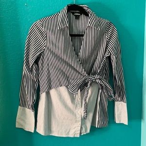 Project Runway designed size M buttoned up shirt
